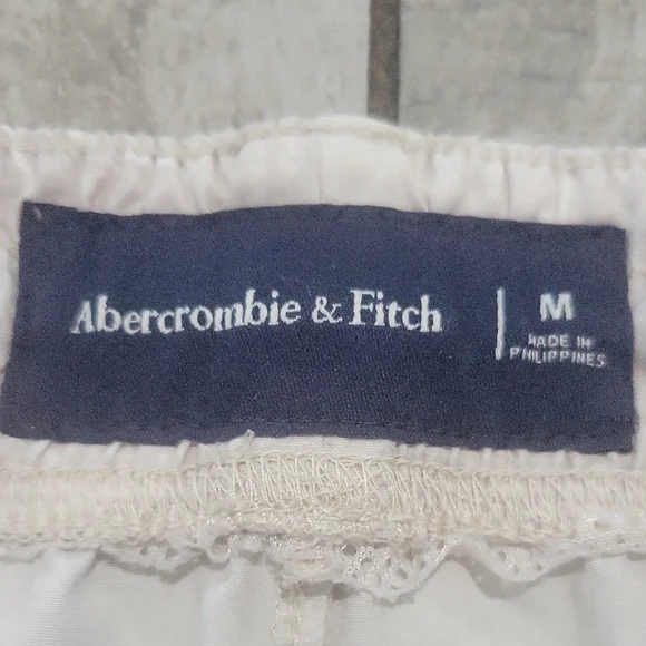 Abercrombie & Fitch Cream Athletic Shorts size medium #hp - Picture 2 of 5